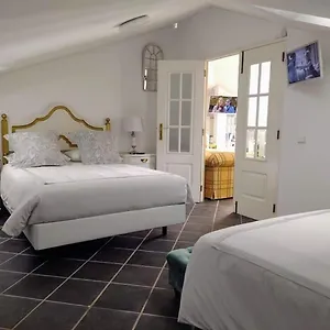 Attic Bay Apartment